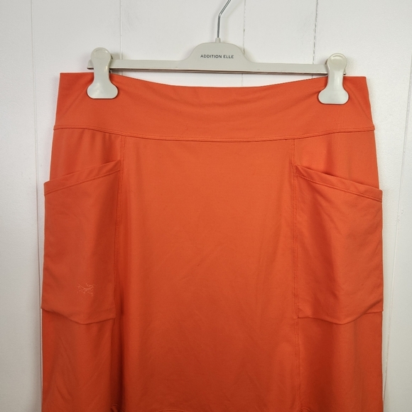 Arc'Teryx Orange Activewear Skirt Stretch Pockets Size Large Active Hiking - Picture 4 of 8